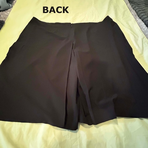 NEW PHOTOS! GAUCHOS, WIDE LEG, BLACK, SZ 24, BACK HIDDEN ZIP, PLEAT FRONT & BACK - Picture 14 of 15